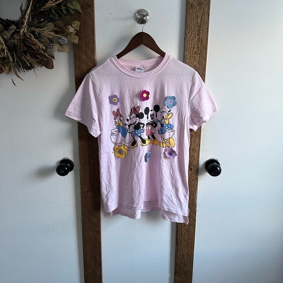 Disney Women's Crochet Mickey & Friends T Shirt size large
Euc - Picture 4 of 12